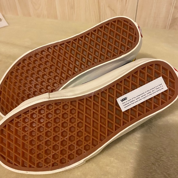 VANS (Mens or womens)  PRIDE RAINBOW TENNIS SHOES VANS SKATE - Picture 6 of 9